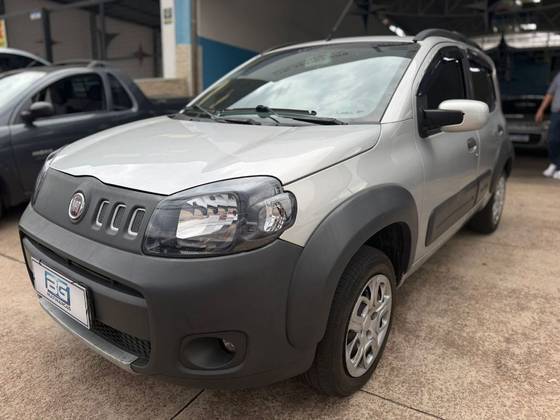FIAT UNO 1.0 WAY 8V FLEX 4P MANUAL FIAT UNO 1.0 WAY 8V FLEX 4P MANUAL